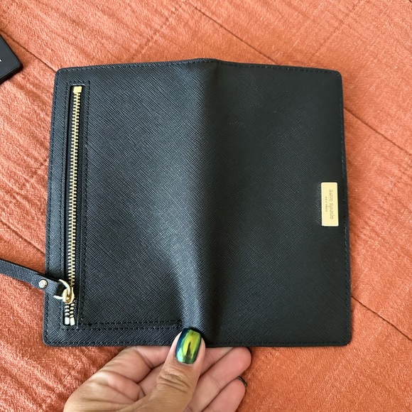 Kate Spade wallet - Picture 3 of 4